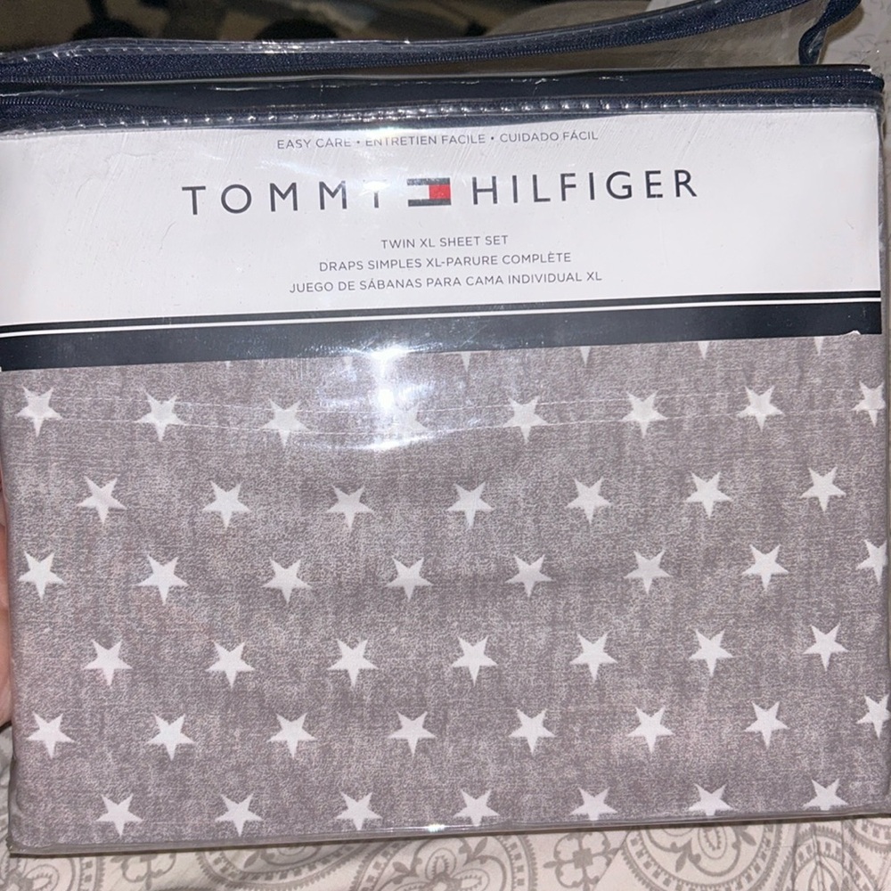 Tommy Hilfiger Bed Set